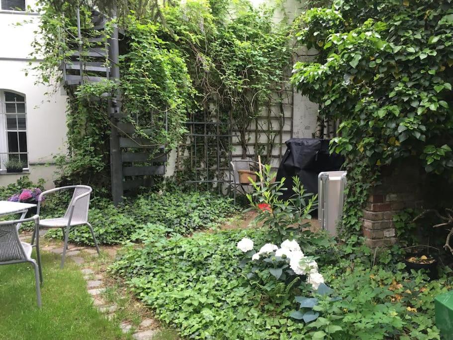 Ground Floor In Villa In Charlottenburg Garden View Berlin Exterior photo
