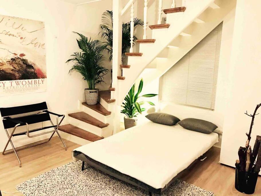 Ground Floor In Villa In Charlottenburg Garden View Berlin Exterior photo